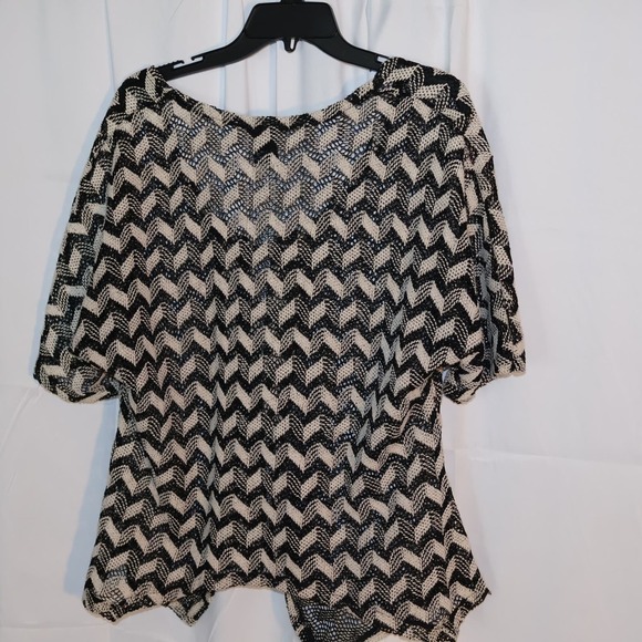 Katie Todd Crocheted Cardigan Sz Small Front Top Button Short Sleeves - Picture 8 of 9